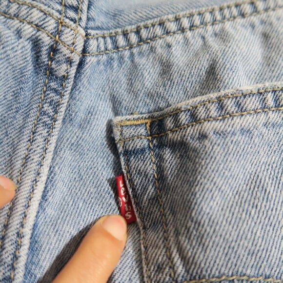 Levi's‎ Women's 28 Mid-Rise '94 Baggy Straight Jeans Blue Distressed Denim - Picture 7 of 8